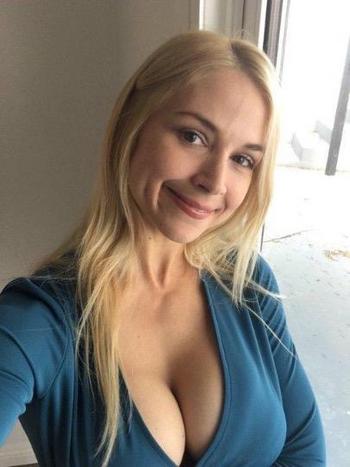 Sarah, 29  female escort, Concord